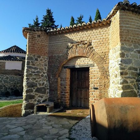 Ruralrut-El Tiemblo Wifi, Cabina De Hidromasaje, Aire Acondicionado Y A Pocos Metros De Zonas De Bano Naturales Exterior foto