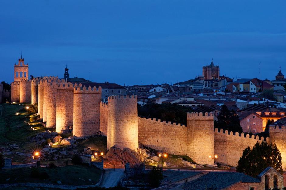 Ruralrut En El Tiemblo Precios Especiales A Partir De 7 Noches, Wifi, Cabina De Hidromasaje, Aire Acondicionado, Zonas De Bano Naturales Cercanas Exterior foto